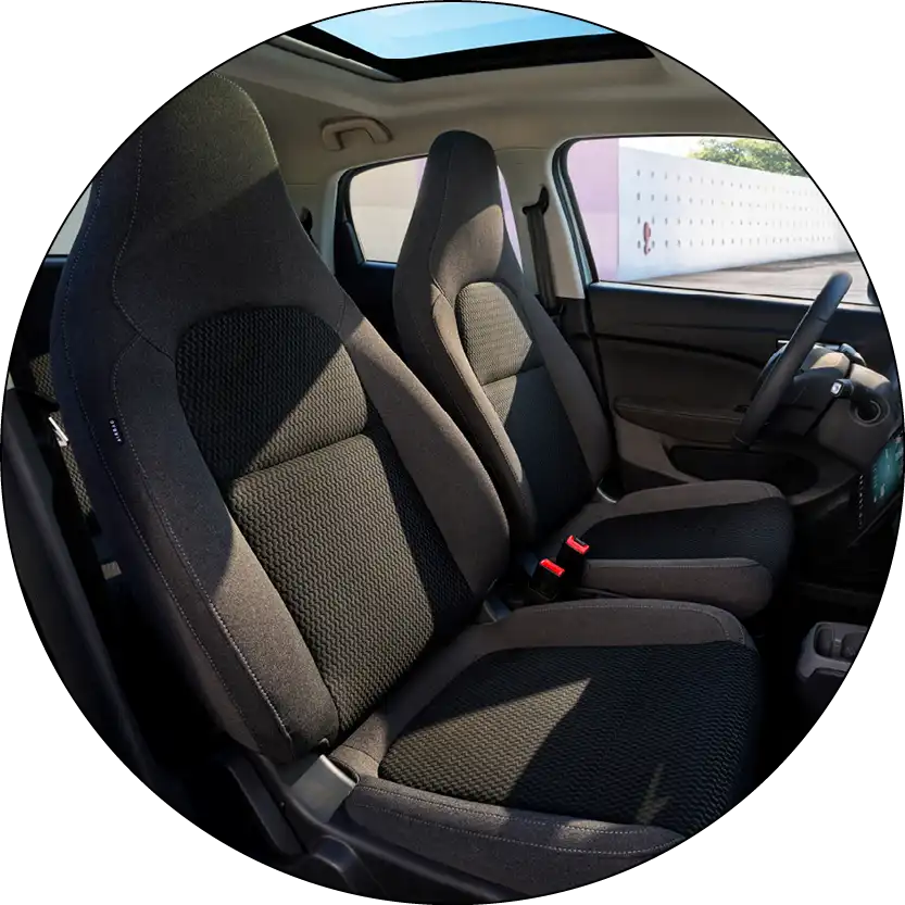 Sitze des Leapmotor T03 mit ergonomischem Design und hochwertigen Polsterungen